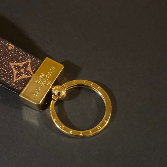 Louis Vuitton Brown and Gold Monogram Key Holder - Picture 5 of 5